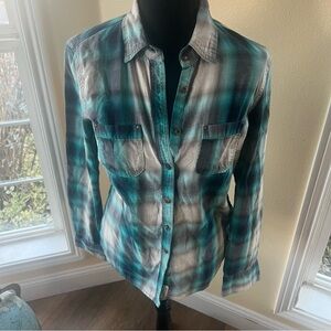Aeropostale Teal Blue and White Plaid flannel Button-Up Shirt. Size medium.